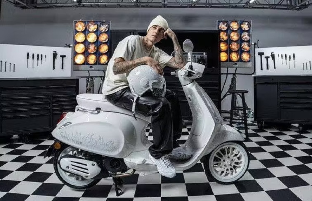 Scooter lançamento de Justin Bieber (Foto: Reprodução/Instagram)