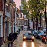 Sua cidade tem muitas ruas de paralelepípedo? Saiba a melhor forma de dirigir nelas - Canva