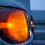 Quando surgiram as setas dos carros? Confira essa história. Foto: Canva