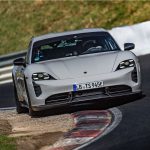 Porsche Tayacan bate recorde entre carros elétricos em Nurburgring; confira. Foto: Divulgação Porsche