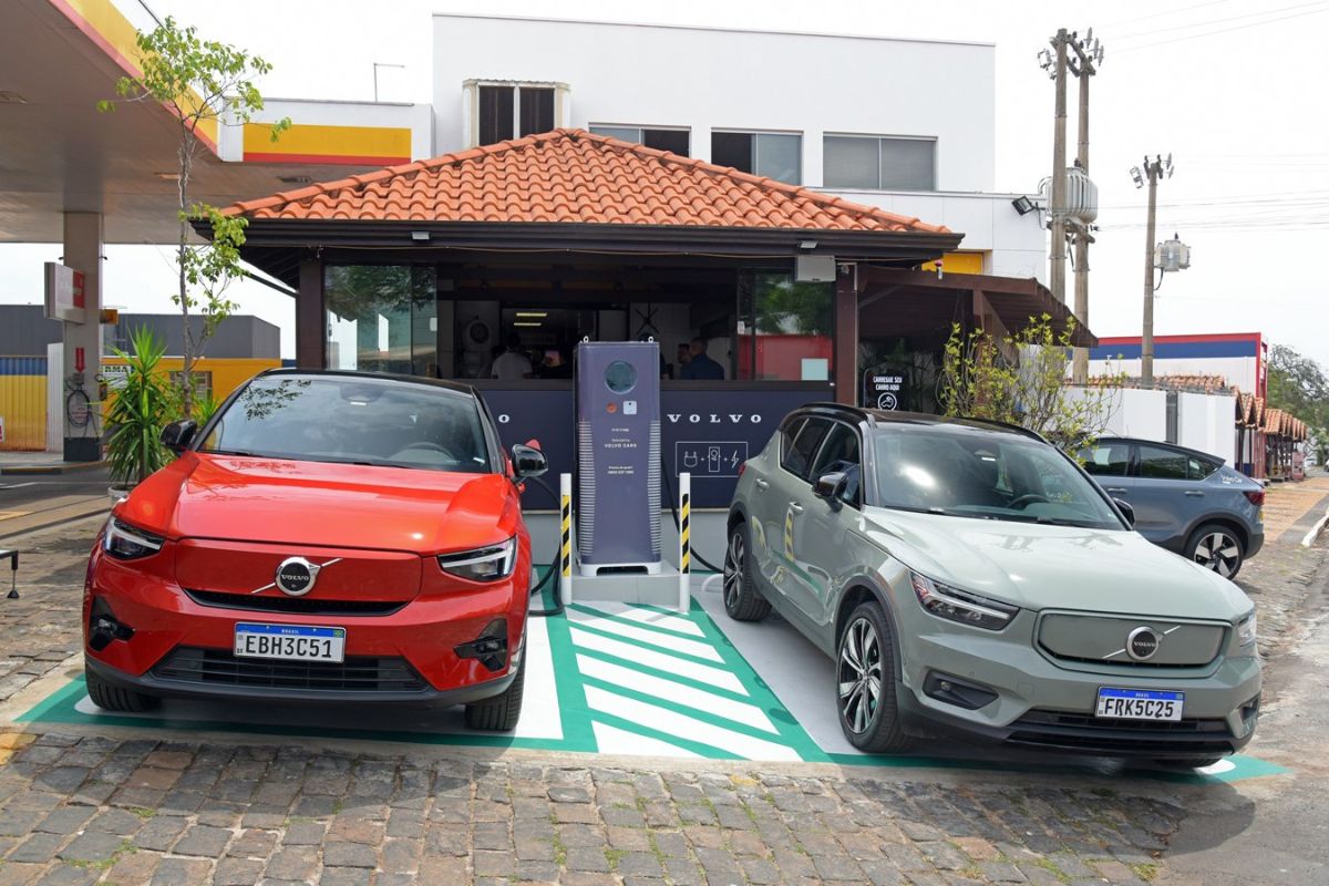 Volvo inaugura mais um eletroposto no estado de São Paulo, em Porto Ferreira. Foto: Divulgação